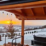 Casa vacanze Na Wielkiej Gorze Z Widokiem Na Tatry, Blisko Szlaku Na Turbacz