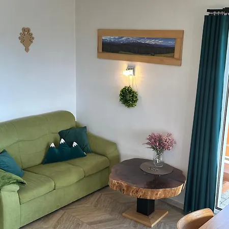 Na Wielkiej Gorze Z Widokiem Na Tatry, Blisko Szlaku Na Turbacz Nyaraló *